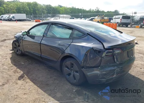 2023 Tesla Model 3 z USA, uszkodzony, nr VIN 5YJ3E1EA6PF674848